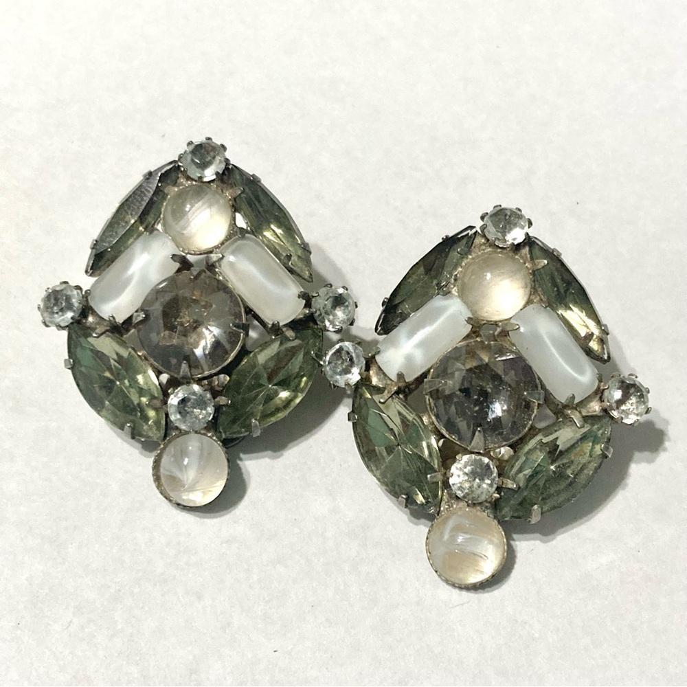 Vintage Art Glass White Green Gray Cluster Clip-on Earrings